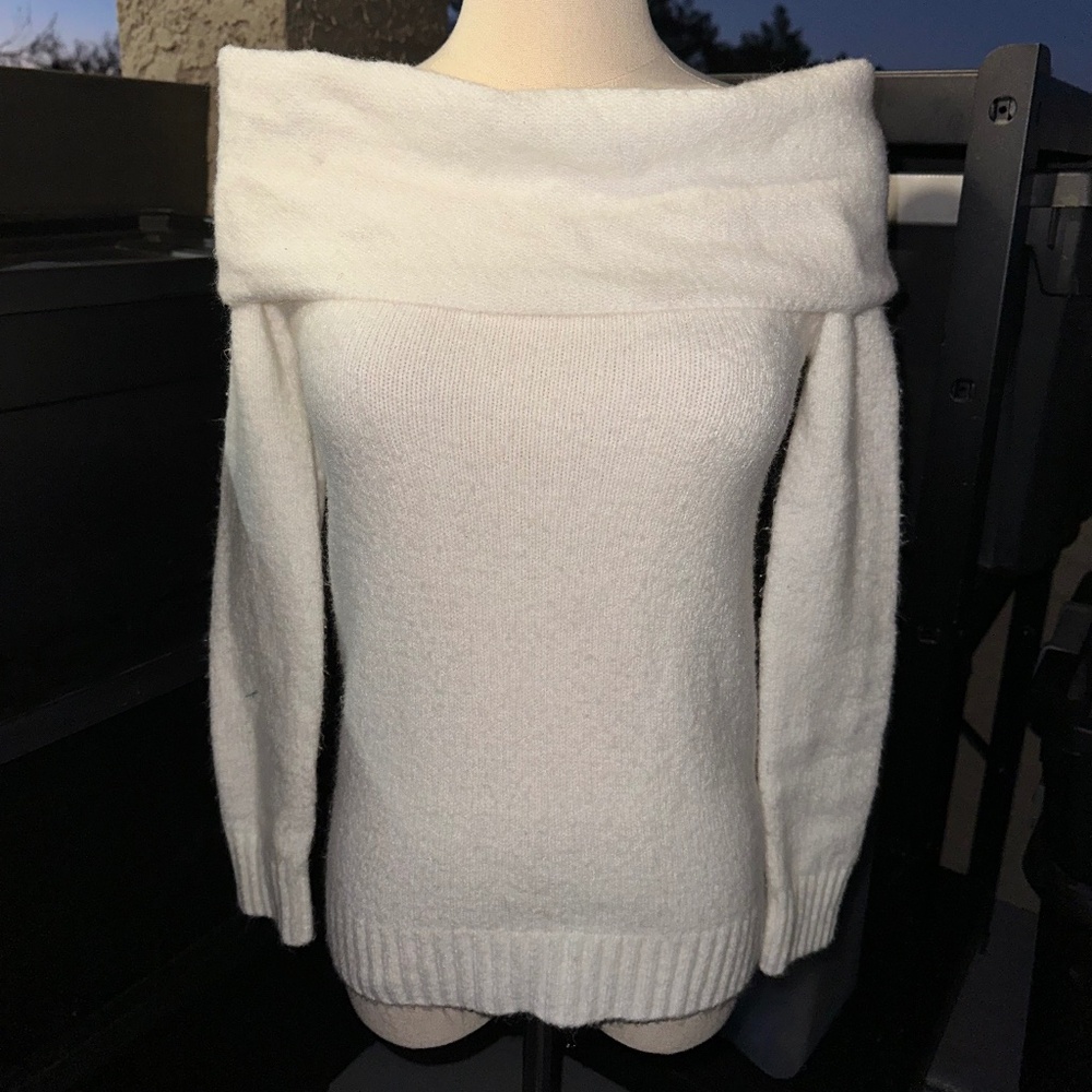 Forever 21 Sweater - Off White - Small